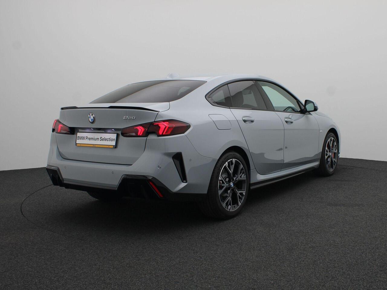BMW 2-SERIE Gran Coupé 220 M Sportpakket Pro | Premium Pack | Stuurwielrand Verwarmd | Comfort Access | Driving Assistant | Harman Kardon | Ekris Selection
