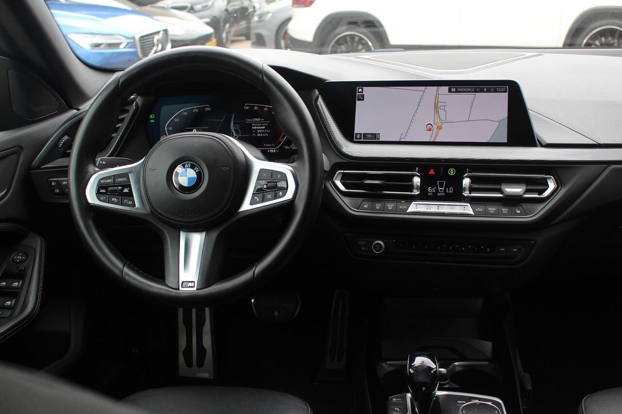 BMW 2-SERIE Gran Coupé 218i High Exe. Ed. M Sport 37.437 km! / Camera / Leder / Navigatie / 18'' / ACC / DAB / Virtual Cockpit / Stoelverwarming / Cruise Control