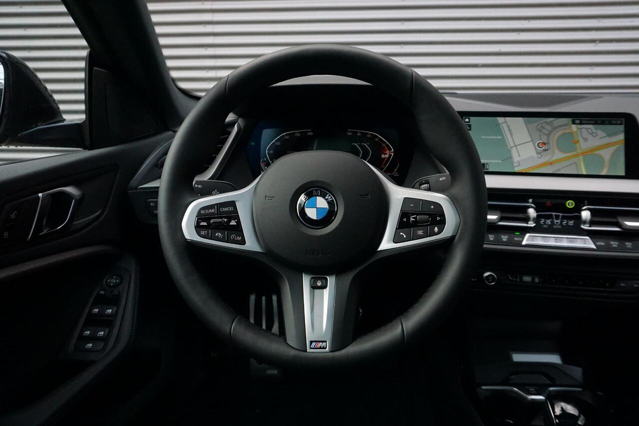 BMW 2-SERIE Gran Coupé 218i M Sportpakket Pro | Premium Pack | Comfort Pack | Travel Pack | Glazen panoramadak