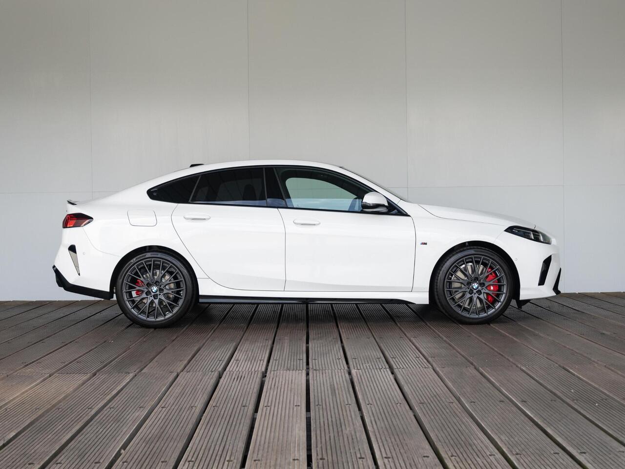BMW 2-SERIE Gran Coupé 220 | M Sport Package Pro | Equipment Package | Extra Voordeel