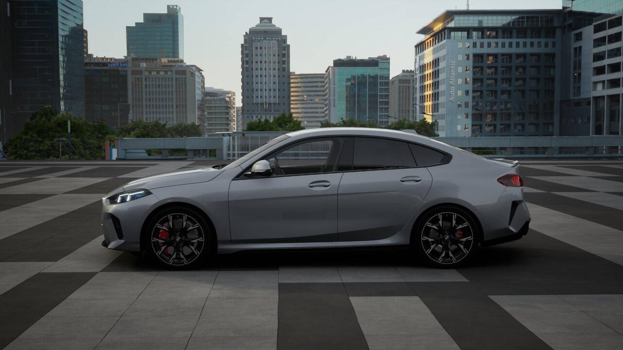 BMW 2-SERIE Gran Coupé 220 M Sport Automaat / Sportstoelen / Achteruitrijcamera / Adaptieve LED / M Adaptief onderstel / Comfort Access / Stuurverwarming