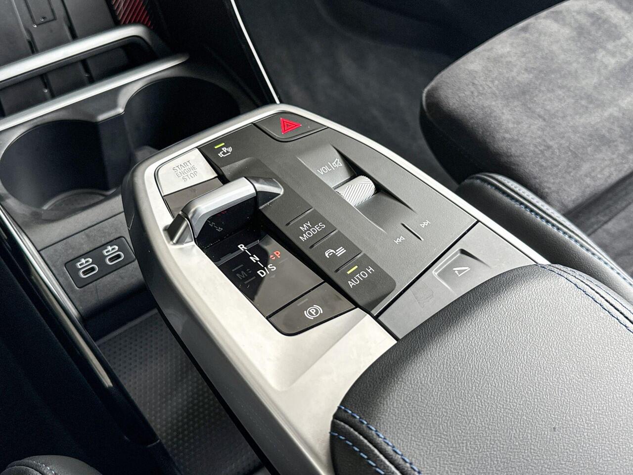 BMW 2-SERIE Active Tourer 225e xDrive M Sportpakket / Premium Pack / Selections