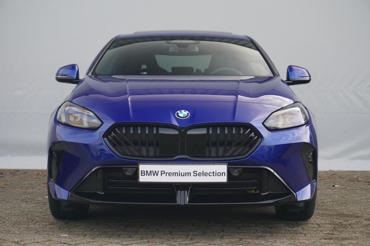 BMW 2-SERIE Gran Coupé 220 M Sportpakket Pro 19'' / Elektrisch Verstelbare Stoelen / Harman Kardon / Driving Assistant Plus