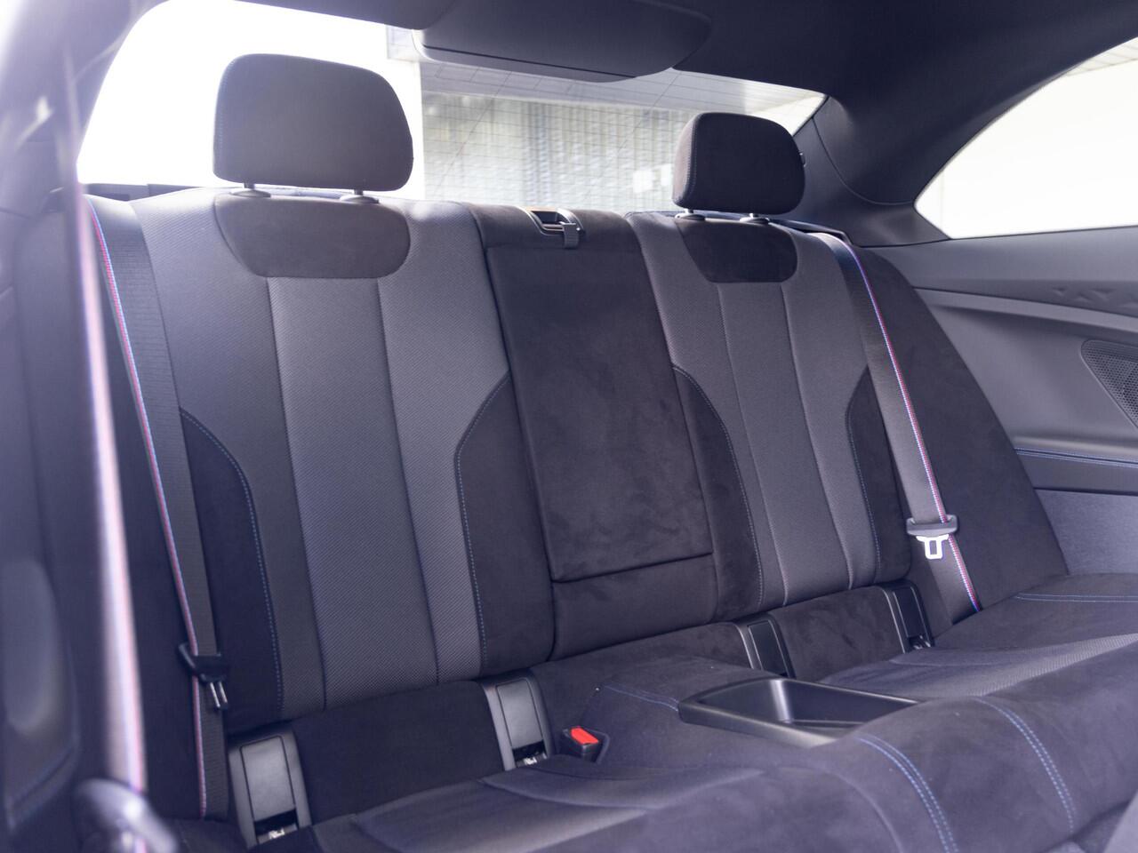 BMW 2-SERIE Coupé 220i | M Sportpakket Pro | Premium Pack