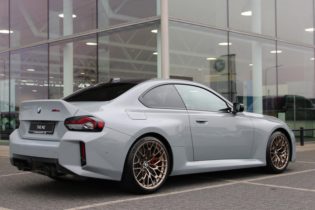 BMW 2-SERIE Coupé M2 CS High Executive Automaat / M Drive Professional / M Adaptief onderstel / M Carbon-keramische remmen / Adaptieve LED / Active Cruise Control / Comfort Access /