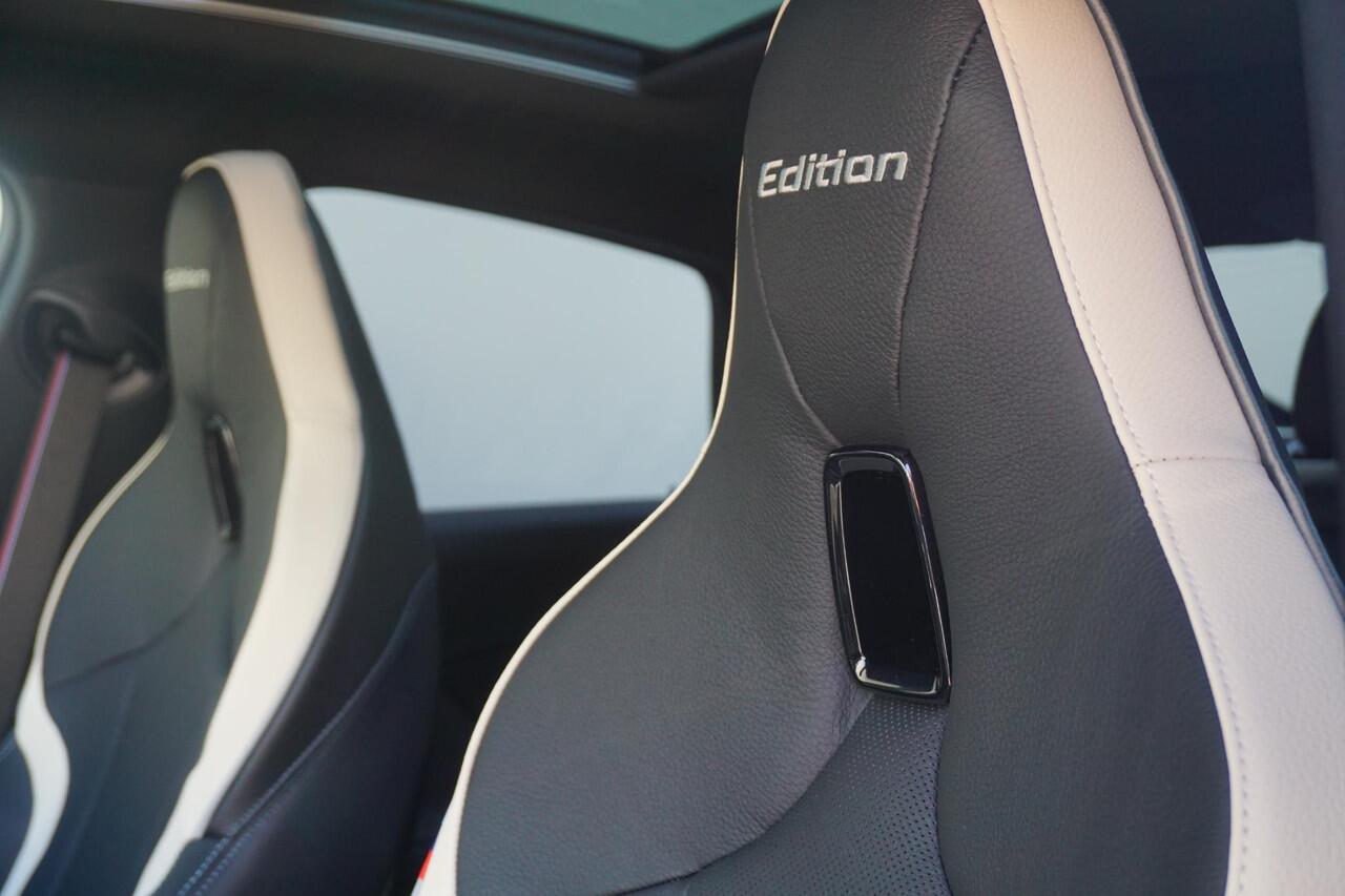 BMW 2-SERIE Gran Coupé M235 xDrive | Panoramadak / Head-up / Rondomzicht camera's / Elektrische Stoelen met geheugen / Comfort Access