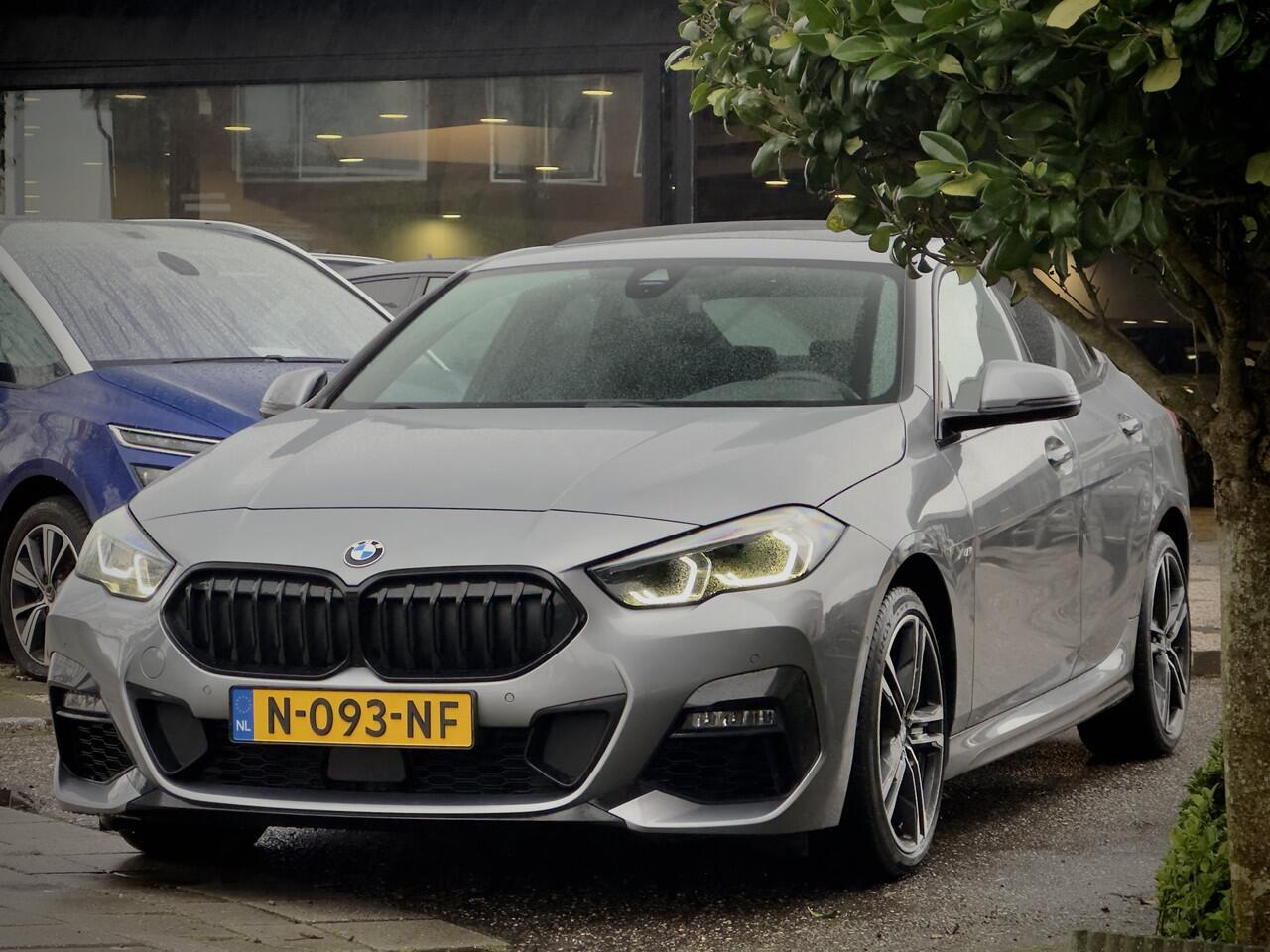 BMW 2-SERIE Gran Coupé 220i AUT7 M-SPORT PANODAK SPORTLEDER NAVI CAMERA DIGI-DASH APPLE-CARPLAY LED LMV PDC