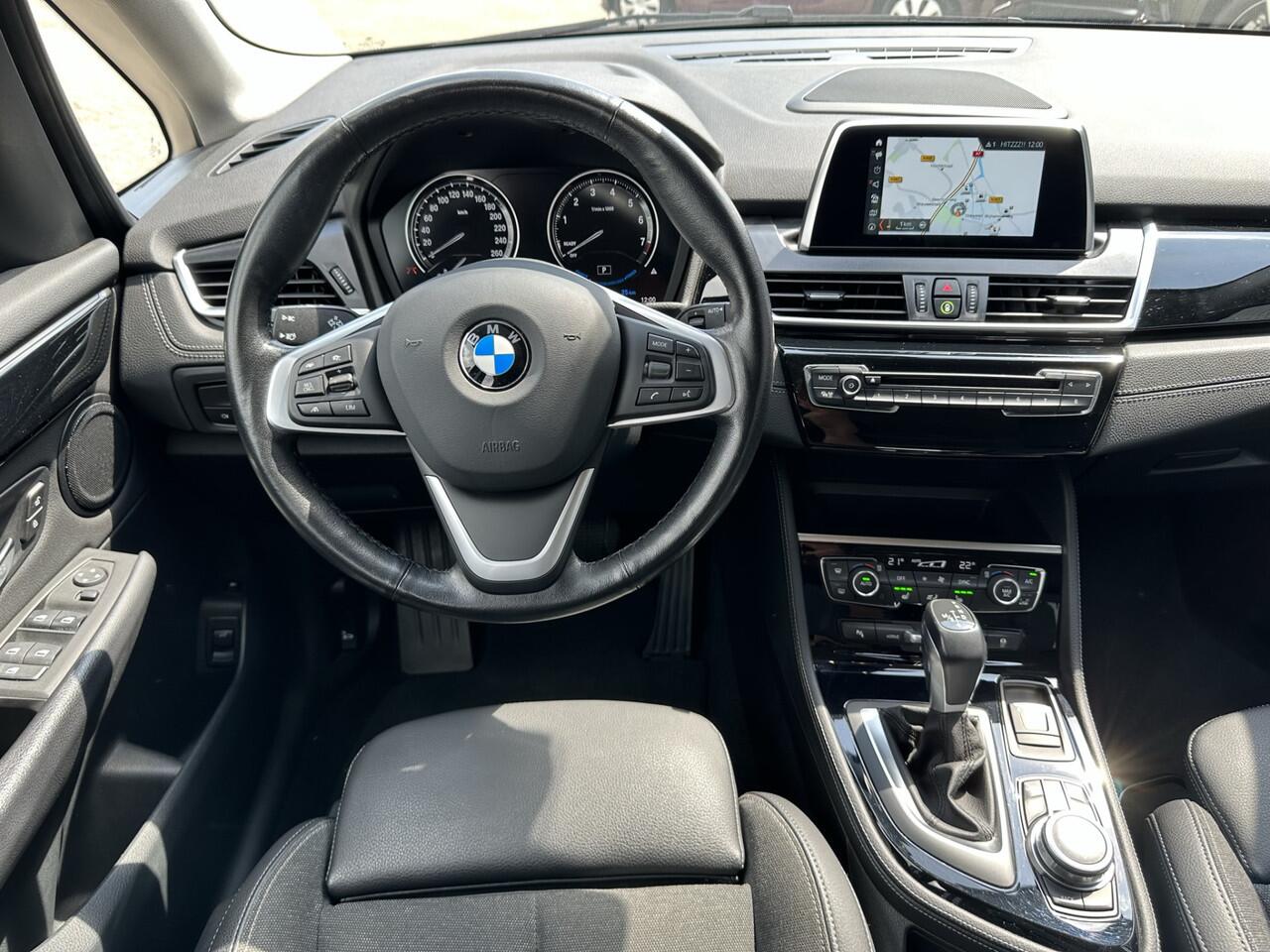 BMW 2-SERIE Active Tourer 225xe iPerformance Executive Sport Line Adaptive Cruise Control Stoelverwarming PDC DAB LED
