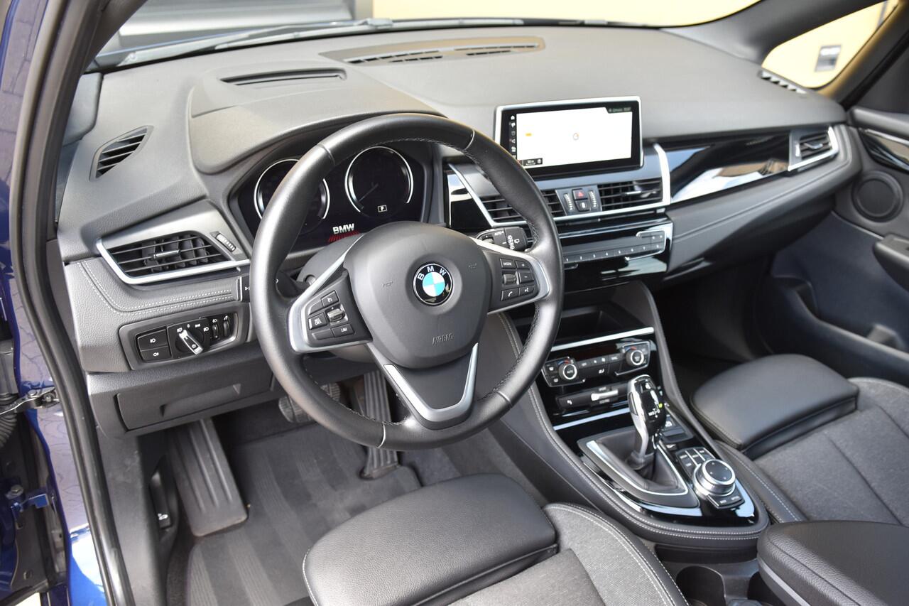 BMW 2-SERIE Active Tourer 218i Executive Edition * Head-up * Sportline uitvoering * LED * Facelift *