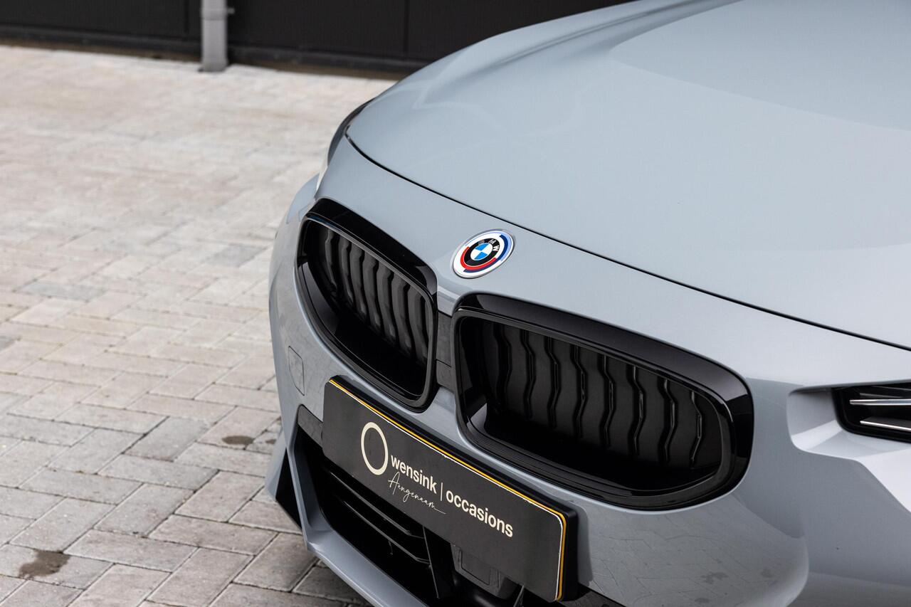 BMW 2-SERIE Coupé 218i | M-Sport | Live Dashboard Plus | Apple Carplay/Android Auto | NL auto | Cruise control adaptief | 19'' LMV | Stoelverwarming | Sportstoelen |