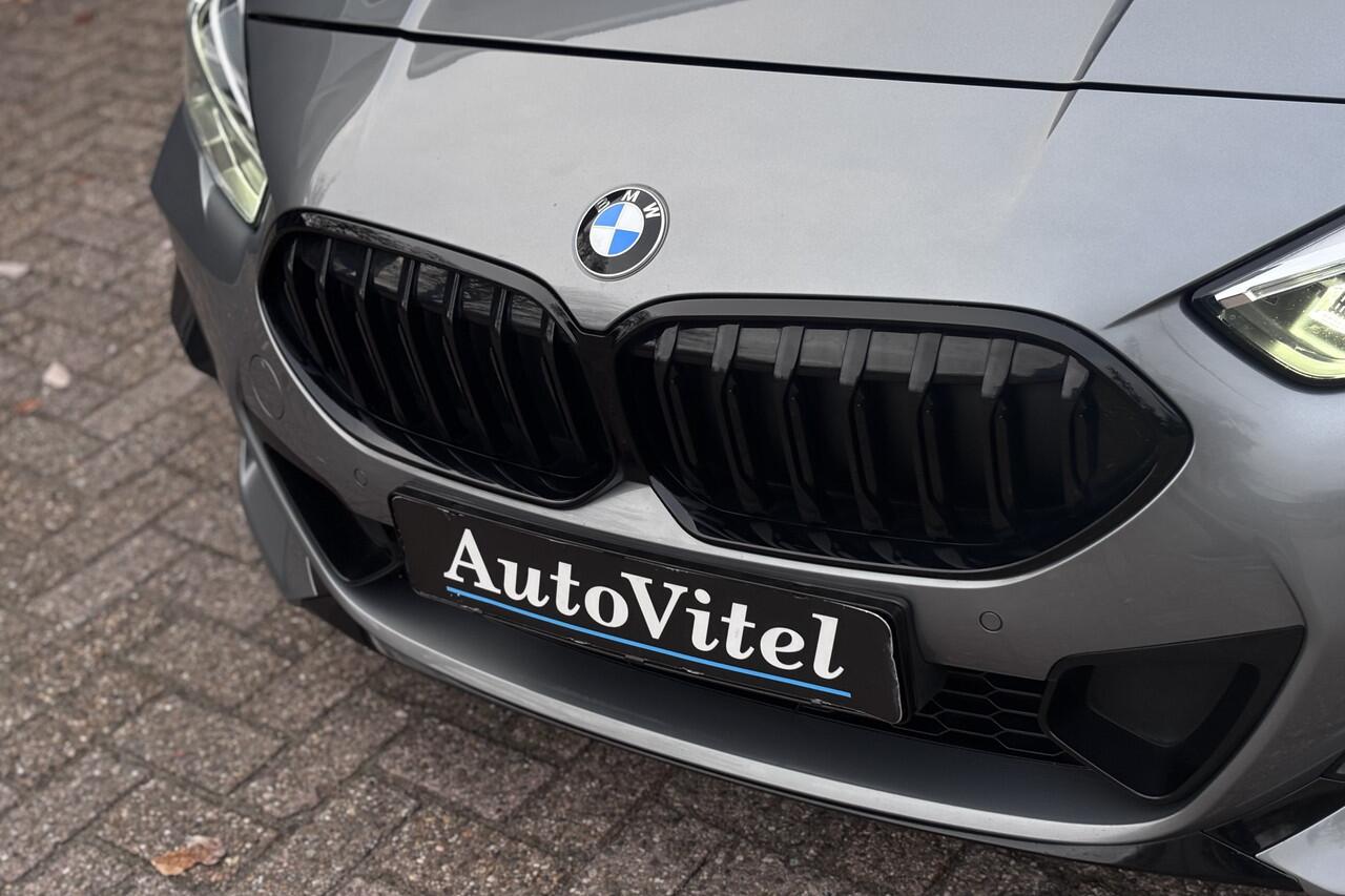 BMW 2-SERIE Gran Coupé 218i M-Sport | Panodak | Stoel + Stuurverwarming | Privacy Glas | 19'Inch | Adaptief LED