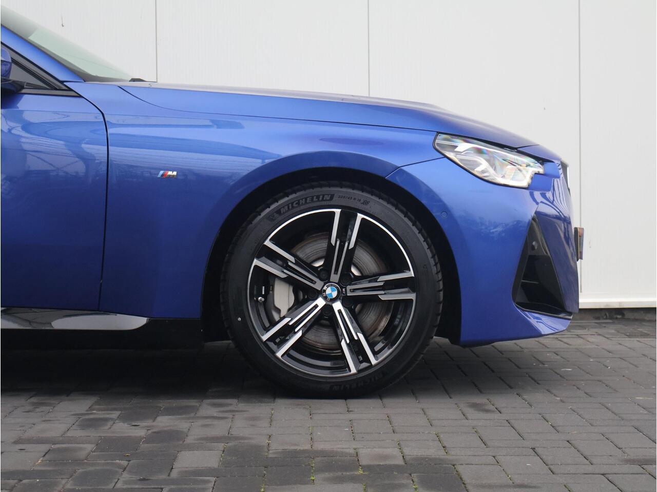 BMW 2-SERIE Coupé 230i M Sportpakket/ Comfort Access/ Achteruitrijcamera/ Elektrisch stoelen/ HiFi/ Stoelverwarming