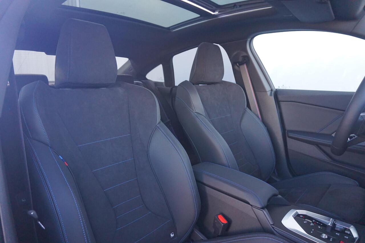 BMW 2-SERIE Gran Coupé 220 M Sportpakket Pro 19'' / Panoramadak / Driving Assistant Professional / Stuurwiel verwarmd | Ekris Selection