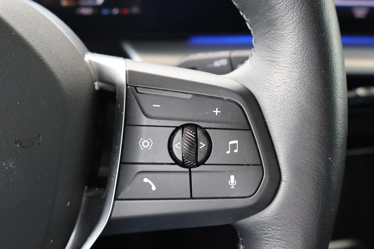 BMW 2-SERIE Active Tourer 223i Premium Pack | Luxury Line | Voorstoelen Verwarmd