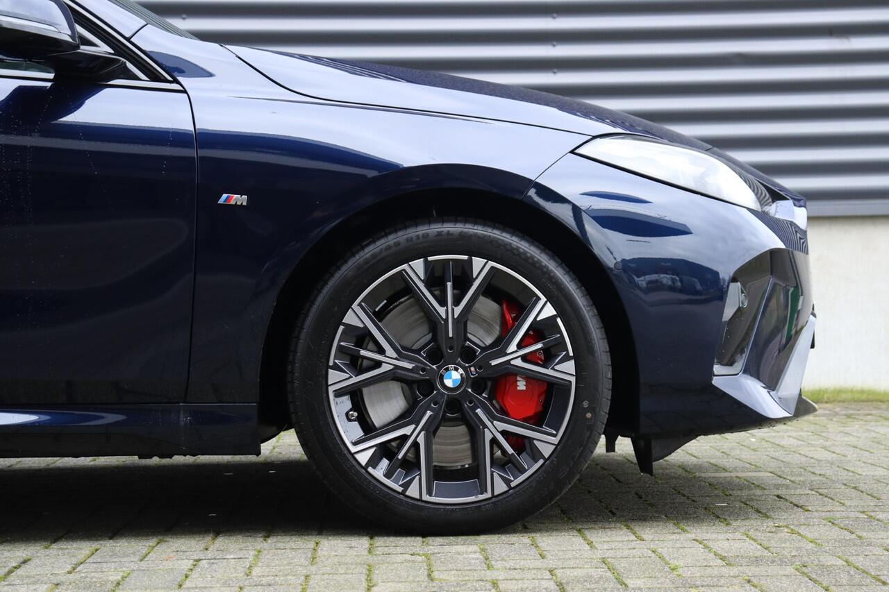 BMW 2-SERIE Gran Coupé 220 | M Sportpakket Pro | Panodak | Harman Kardon | Driving Assistant | Comfort Access | Achteruitrijcamera | Adaptieve LED | 18'' LMV | Ekris Selection