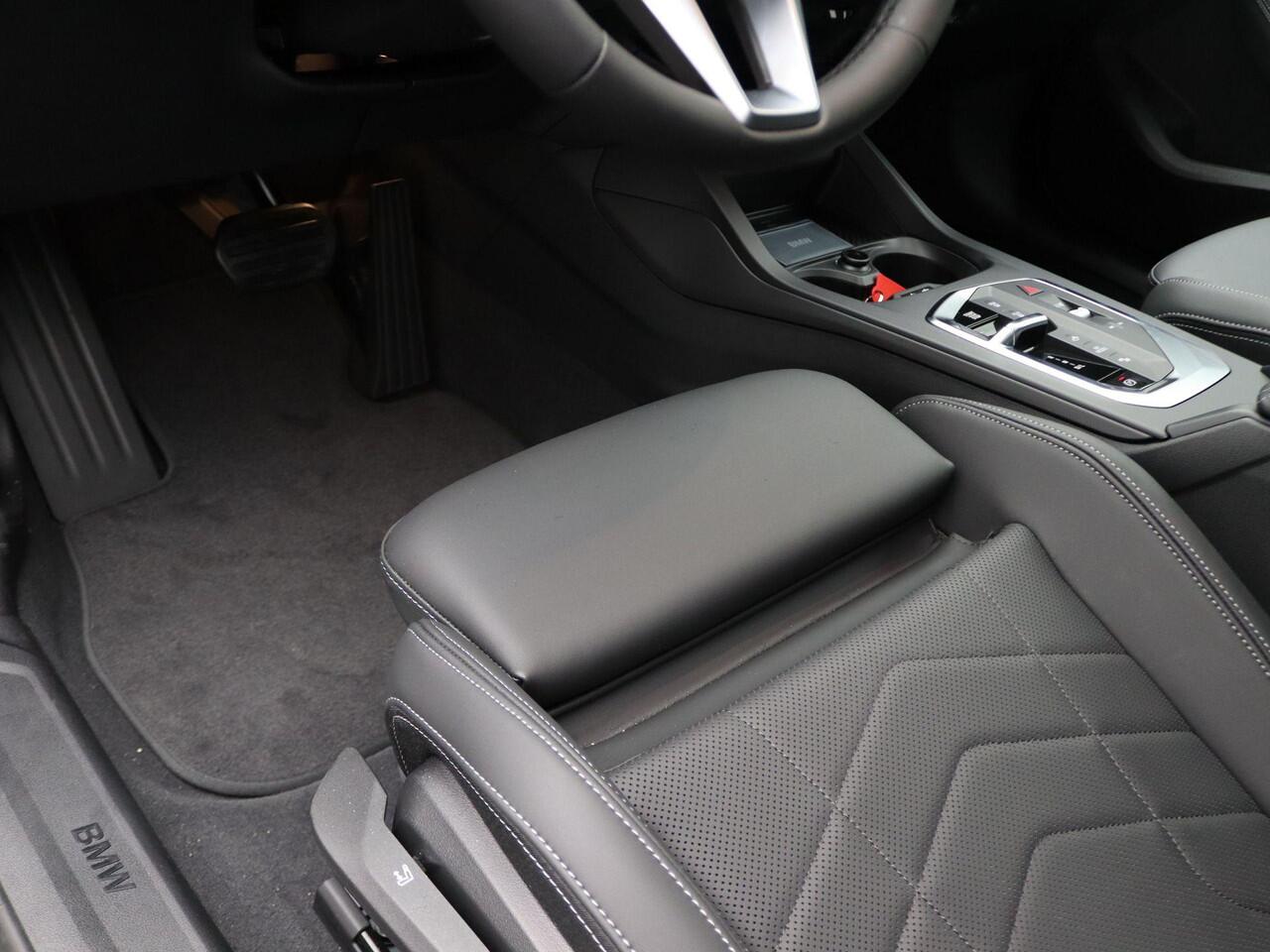 BMW 2-SERIE Gran Coupé 220 Driving Assistant Plus | Sportstoelen voor | Achteruitrijcamera | Premium Pack | 17" | Ekris Selection