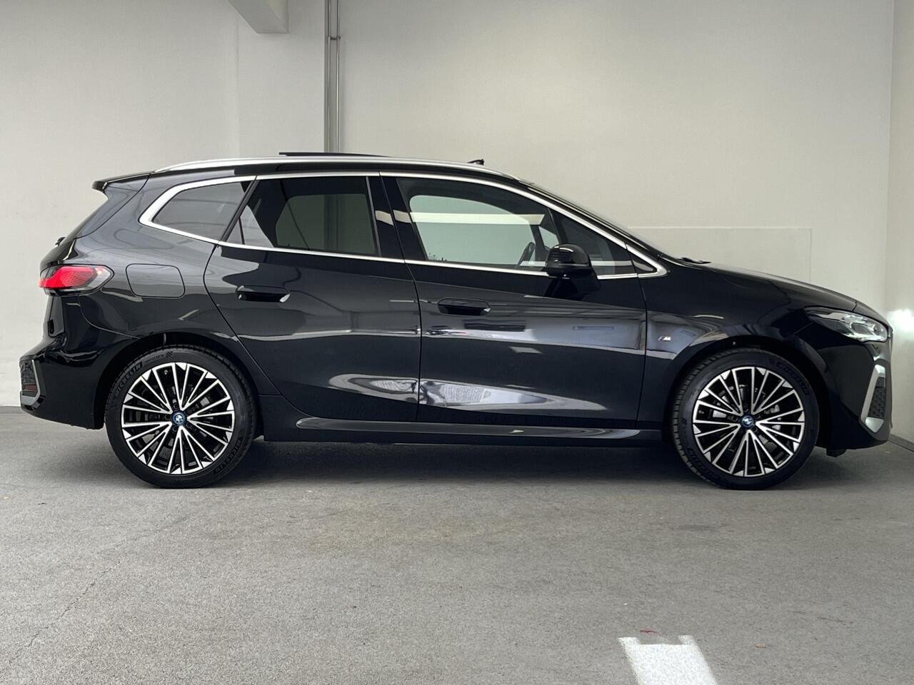 BMW 2-SERIE Active Tourer 225e xDrive M-sport | PANO | 360 CAMERA | HEAD-UP |