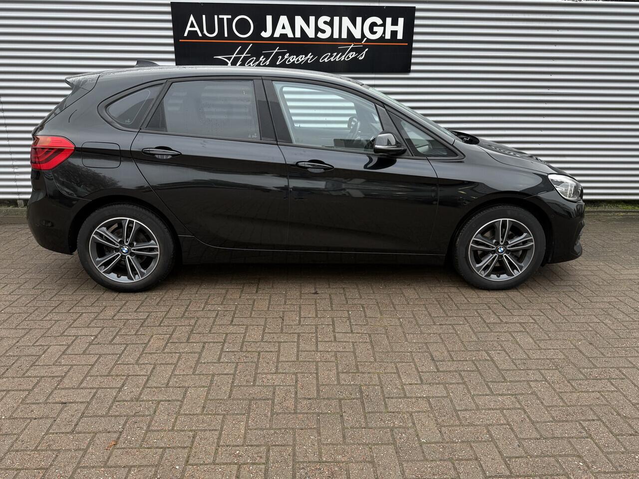 BMW 2-SERIE Active Tourer 218i High Executive Edition!! | Stoelverwarming | PDC V+A | Navigatie | Cruise | Trekhaak | Ndl Auto | RIJKLAARPRIJS INCL 12 MAANDEN GARANTIE EN BEURT