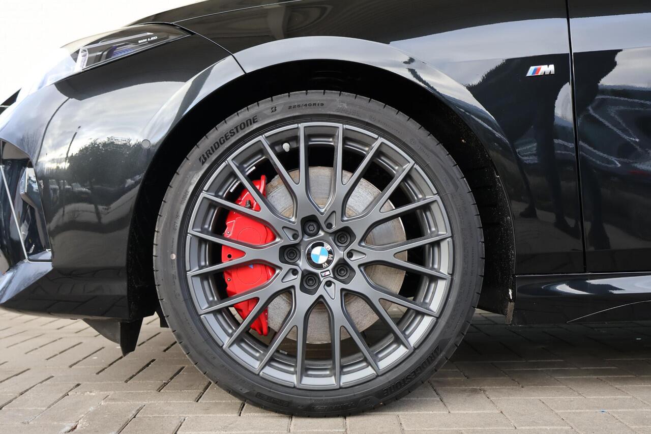 BMW 2-SERIE 220 Gran Coupé | M Sportpakket Pro | Innovation Pack | Panorama Dak