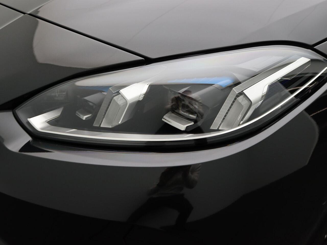 BMW 2-SERIE Gran Coupé 220 M Sportpakket | Premium Pack | Stuurwielrand Verwarmd | Achteruitrijcamera | Driving Assistant | 18''