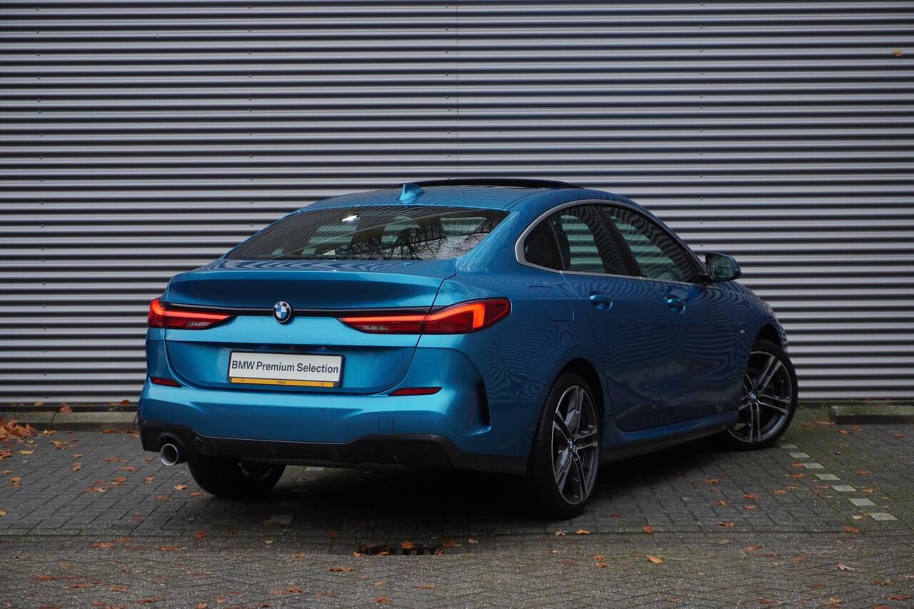 BMW 2-SERIE Gran Coupé 218i Executive | Model M Sport | Parking Pack | Achteruitrijcamera | Glazen panoramadak | HiFi System