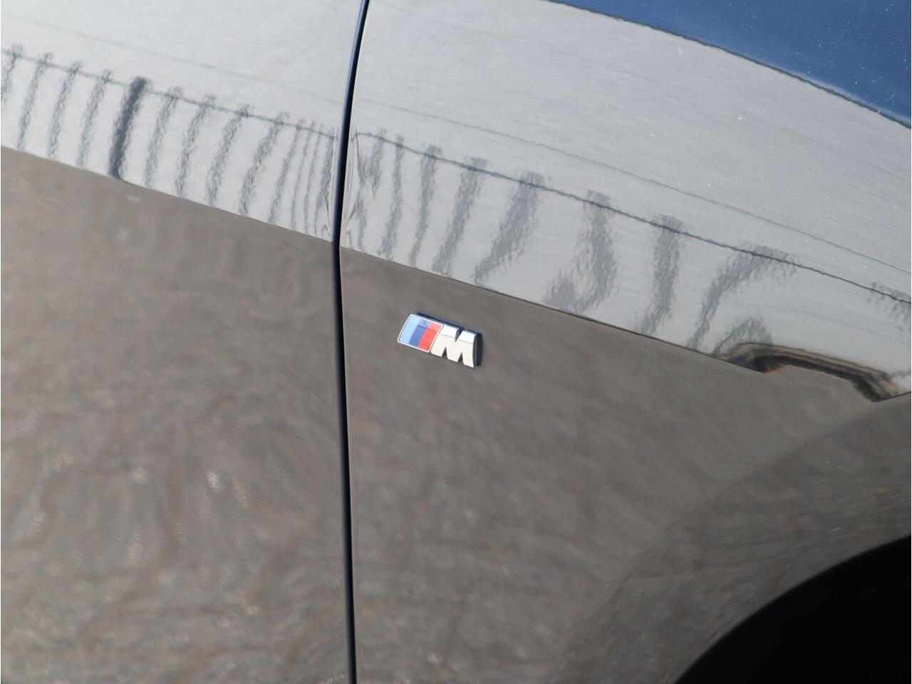 BMW 2-SERIE Gran Coupé 218i High Executive M Sport Pakket Automaat / Live Cockpit Professional / Apple CarPlay / Leder / 18 Inch / Shadow Line / DAB / Extra Getint Glas / LED / Stoelverwarming / Lichtpakket / Parkeersensoren