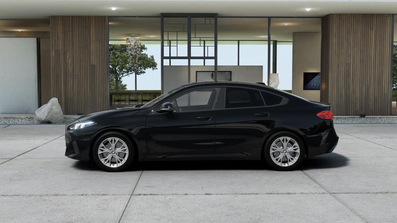 BMW 2-SERIE Gran Coupé 220 M Sport Automaat / Trekhaak / Sportstoelen / Adaptieve LED / Achteruitrijcamera / Comfort Access / Parking Assistant / Stoelverwarming