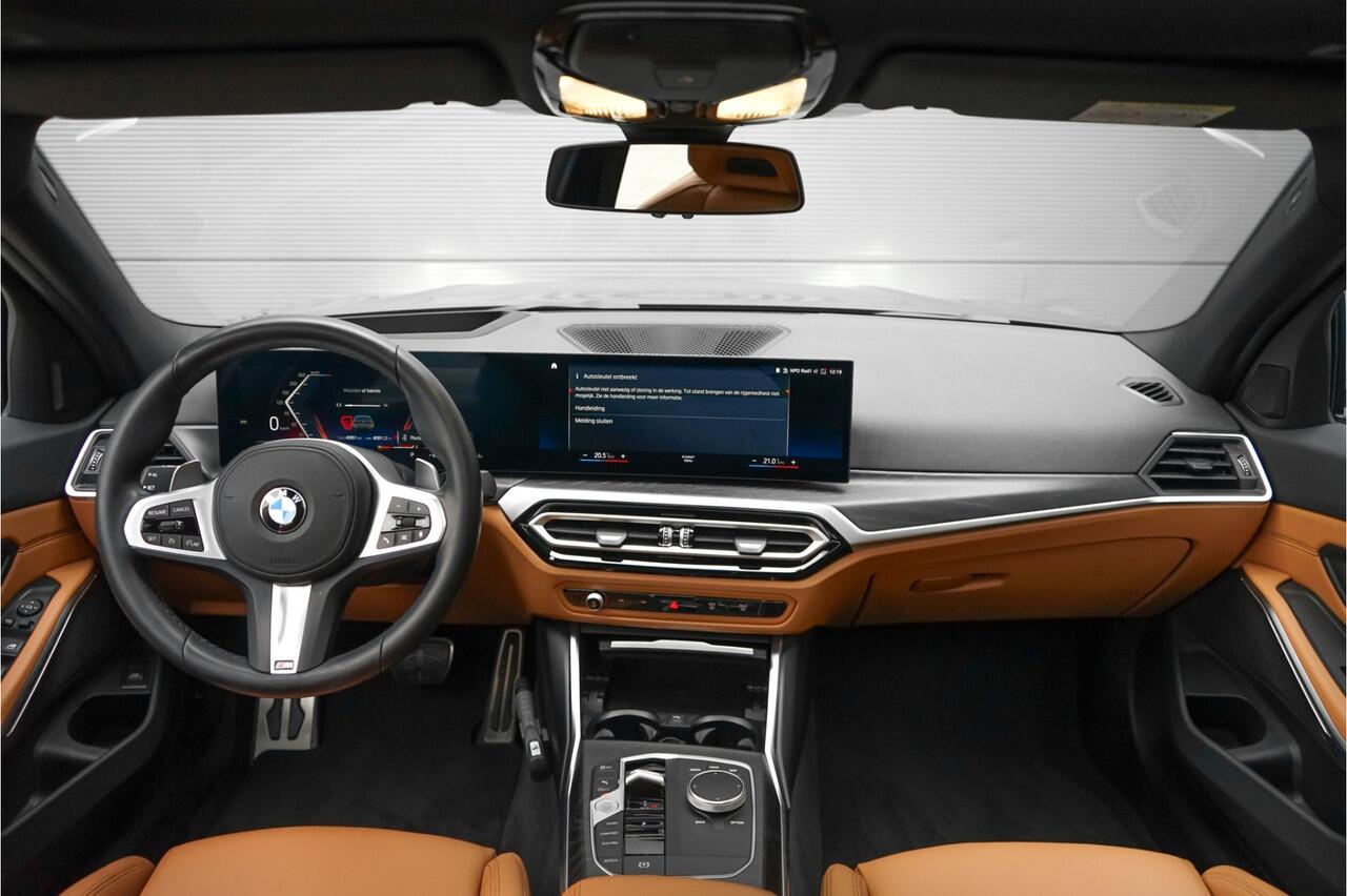 BMW 3-SERIE Touring 330i M-Sport M-Stoelen Pano HiFi HUD Camera