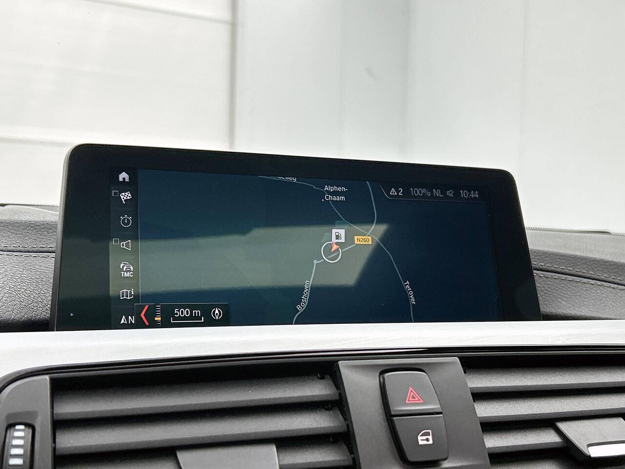 BMW 3-SERIE Touring 318i M Sport Automaat Corporate / Panoramadak / Leder-sport / Camera / Navigatie / M-Sport plus - Parking - Media Pack / Apk nieuw