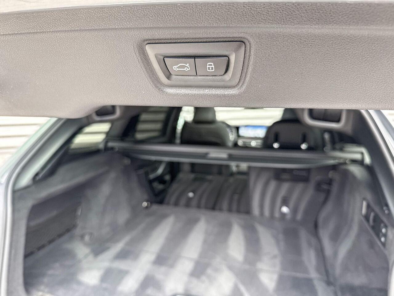 BMW 3-SERIE Touring 320e