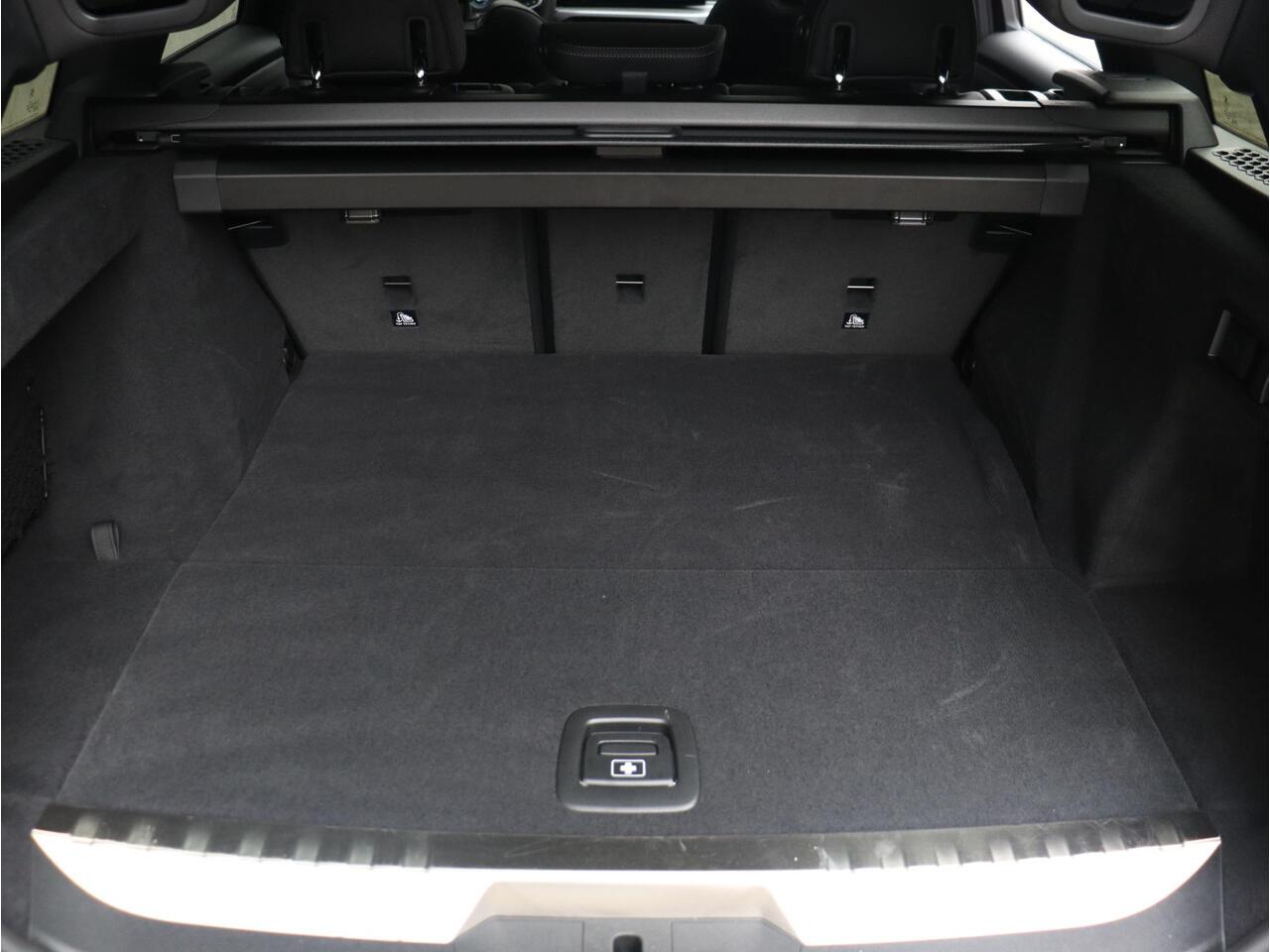 BMW 3-SERIE Touring 330e | M Sportpakket Pro | Panodak | Harman Kardon | Trekhaak | Comfort Access | Adaptive Cruise Control | Adaptieve LED Koplampen | 19'' LMV