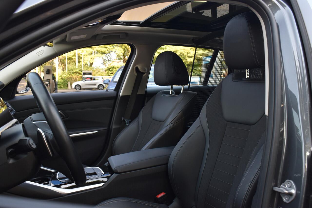 BMW 3-SERIE Touring 330e High Executive Schuifdak | Stuur/Stoelverwarming | BSM | ACC | 12 mnd BOVAG garantie Whatsapp 06-53188999