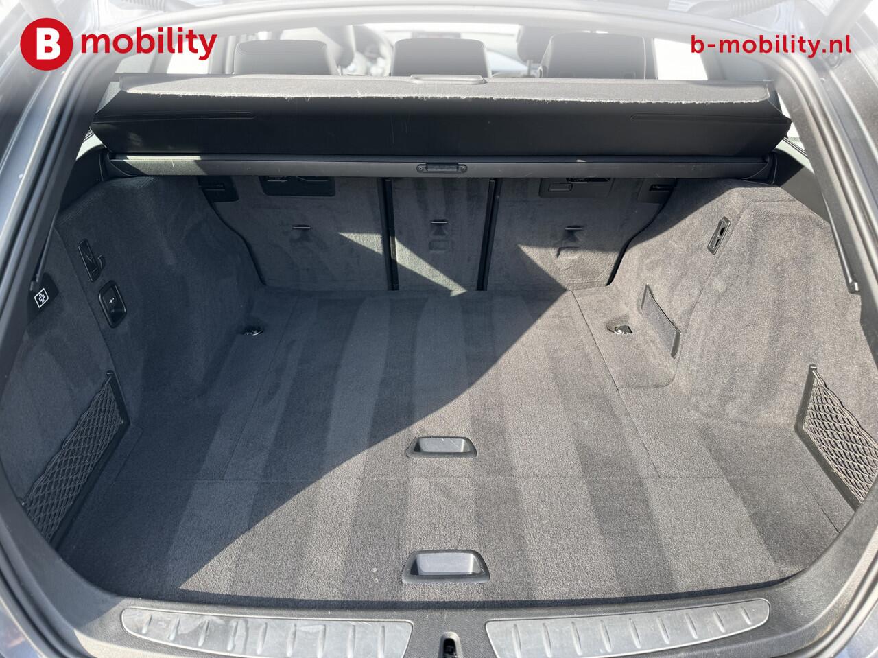 BMW 3-SERIE Touring 318i High Executive M-Sport Apple CarPlay | Leer | Navigatie | Cruise Control | Stoelverwarming