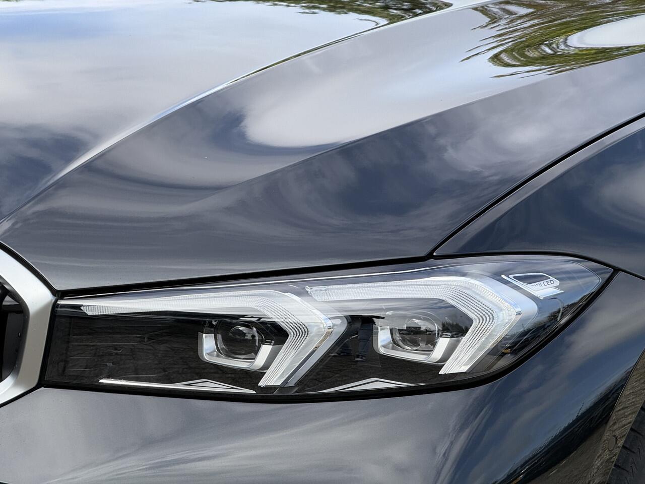 BMW 3-SERIE Touring 330e | M-Sport | Panorama | Camera | Getint Glas | HiFi | Elek. Trekhaak