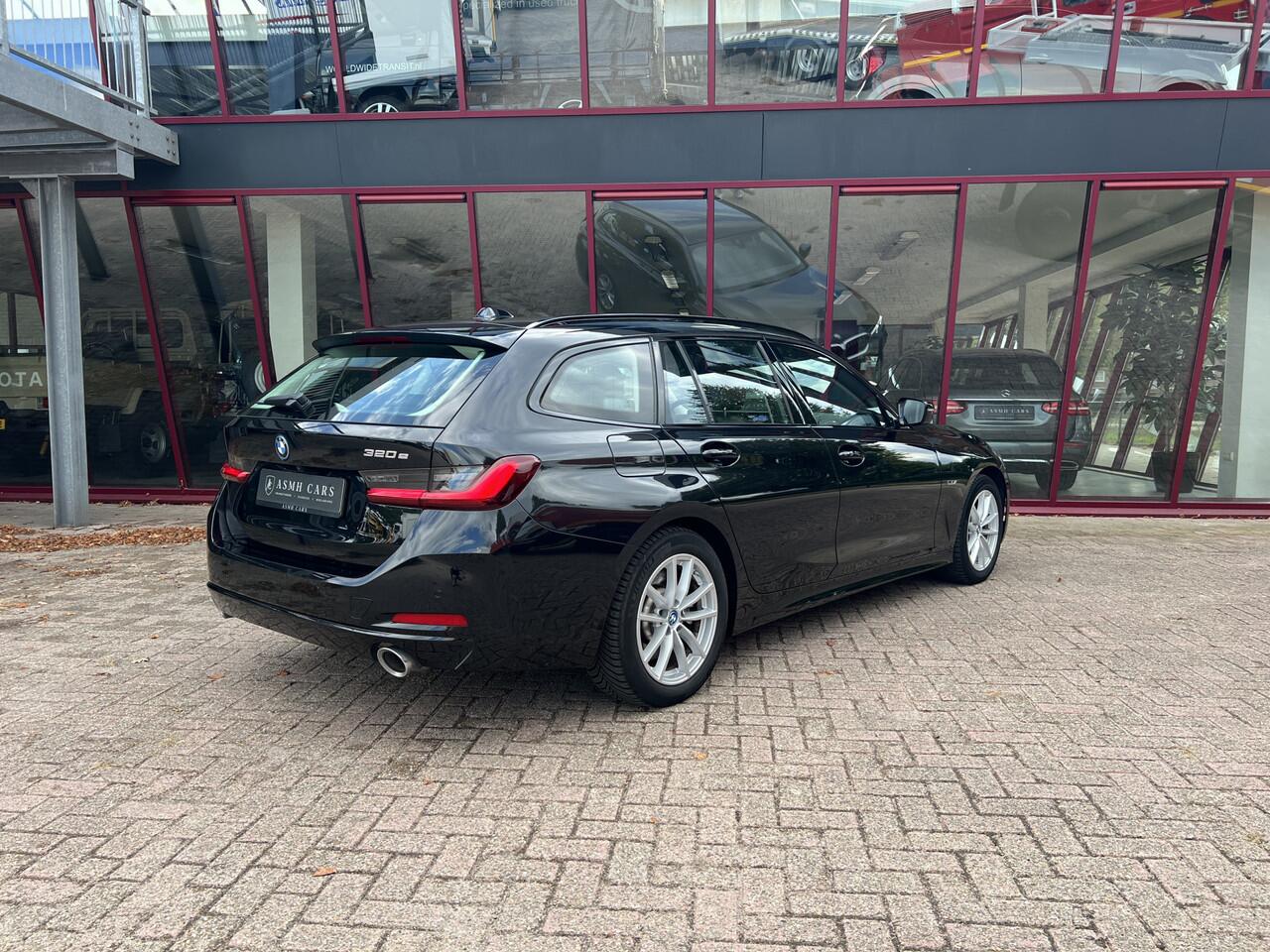 BMW 3-SERIE Touring 320e | NL auto | Widescreen |
