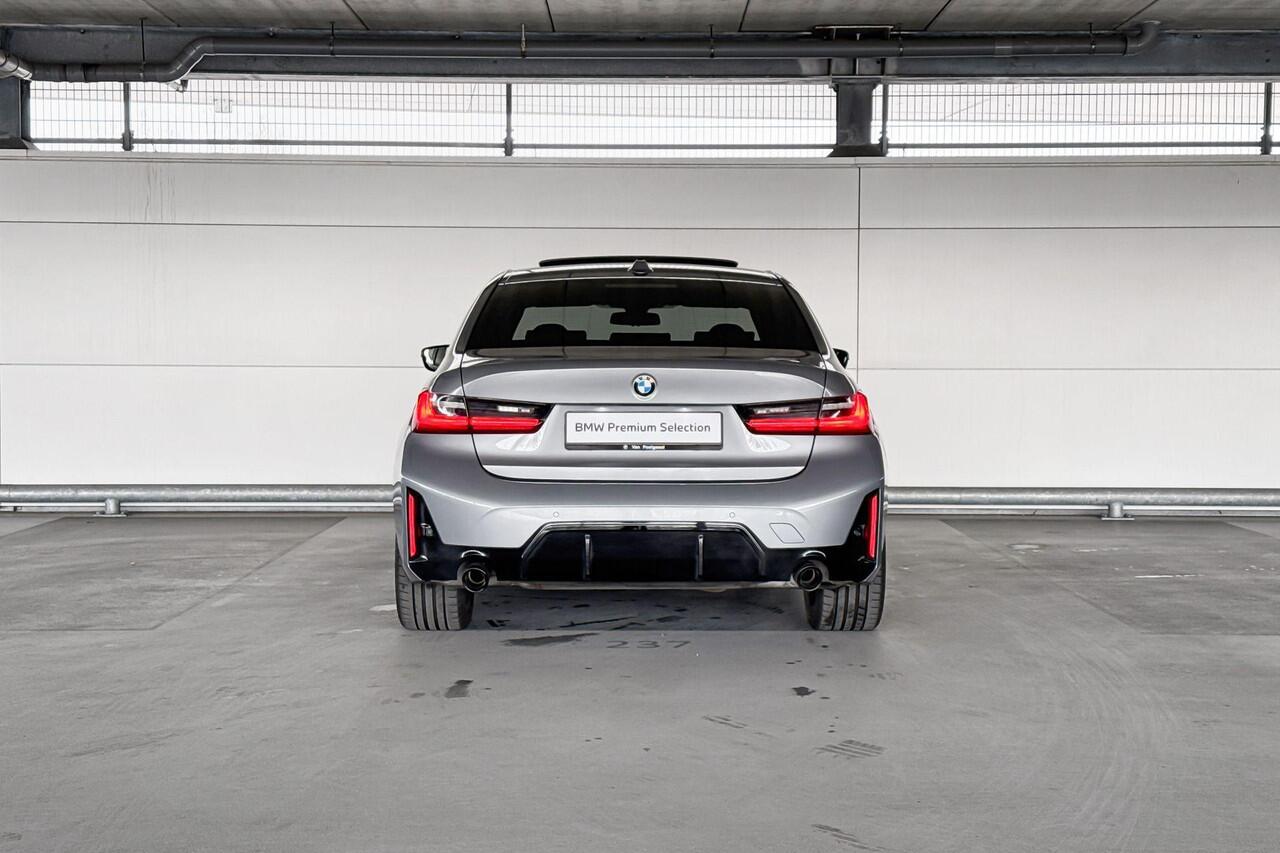 BMW 3-SERIE Sedan 318i | M-Sport | Travel Pack | Entertainment Pack | Schuif-/kanteldak | Selections