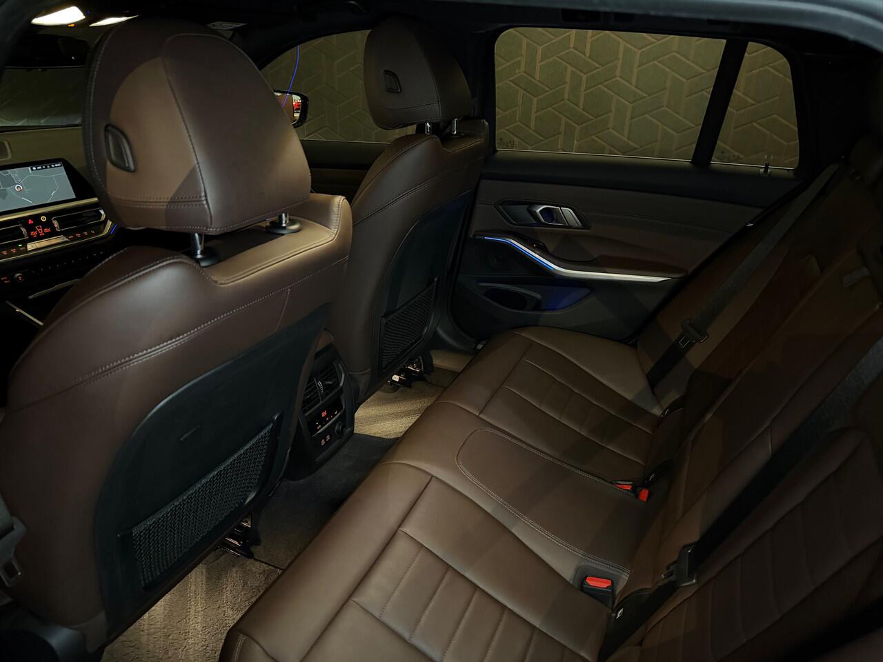 BMW 3-SERIE Touring 320i High Exe Ed | M-sport | Camera