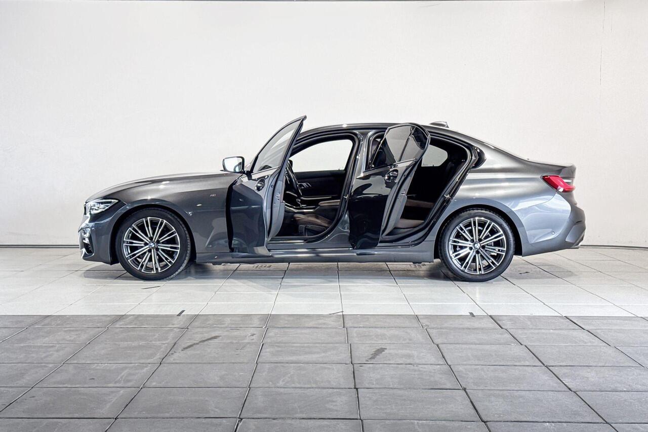 BMW 3-SERIE Sedan 320i Executive Edition Model M Sport | Selections