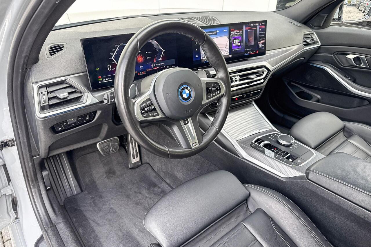 BMW 3-SERIE Touring 320e M Sport | Active Cruise Control