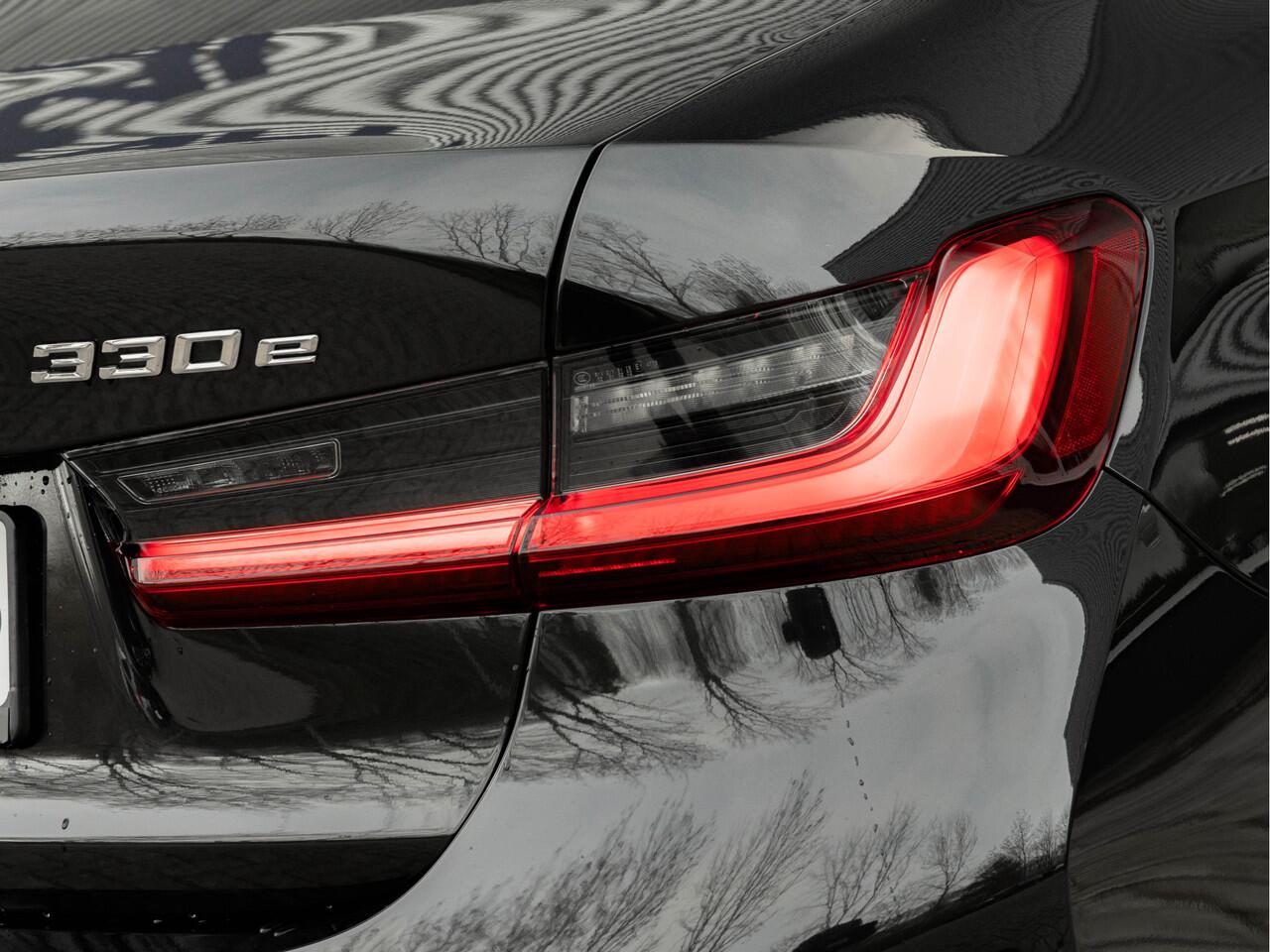 BMW 3-SERIE 330e M-Sport - LCI 2 - Schuifdak - Trekhaak - Widescreen - Hifi - Camera