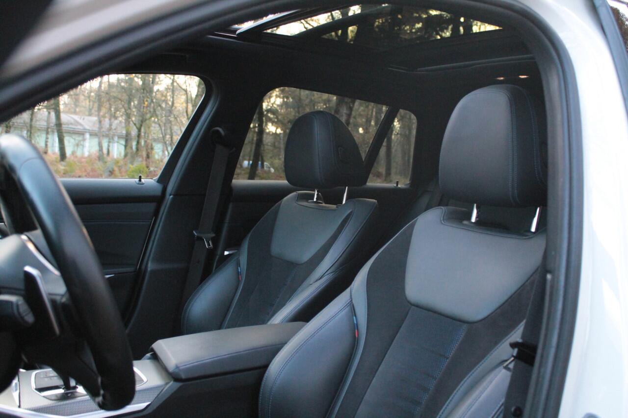 BMW 3-SERIE 330e xDrive M-sport | Laser | HUD | Pano | Blind