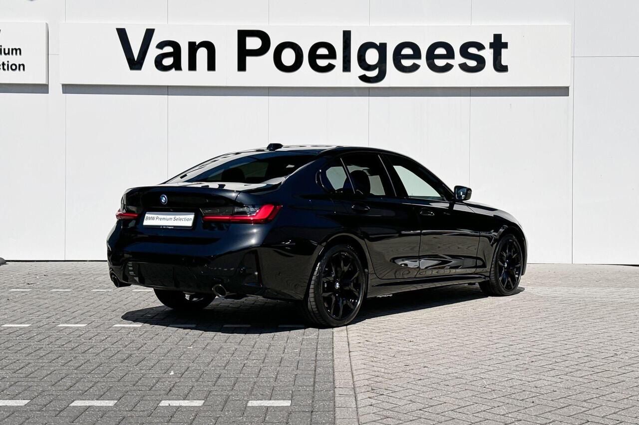 BMW 3-SERIE Sedan 330e