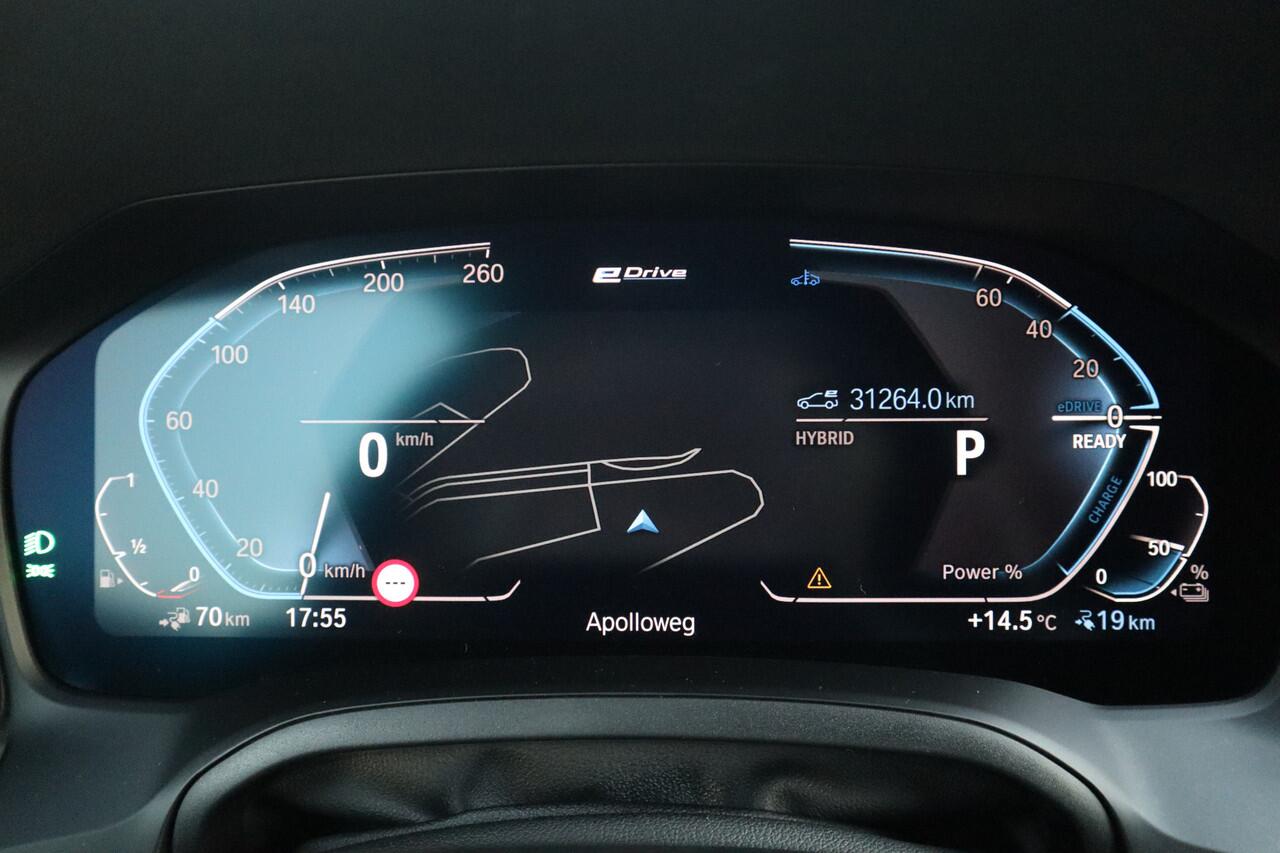 BMW 3-SERIE Touring 330e Sport Line / SOH 95% / Hifi / Camera / Sportstoelen /