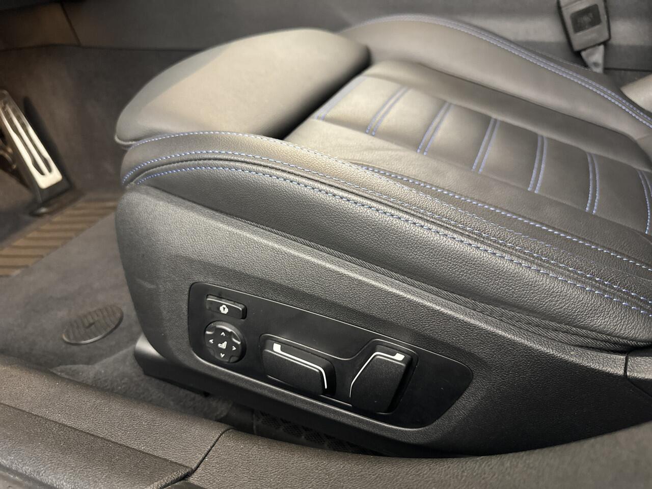 BMW 3-SERIE Touring 330e M-Sport Pano-dak/Full-Options/Leder/Adapt.Cruise