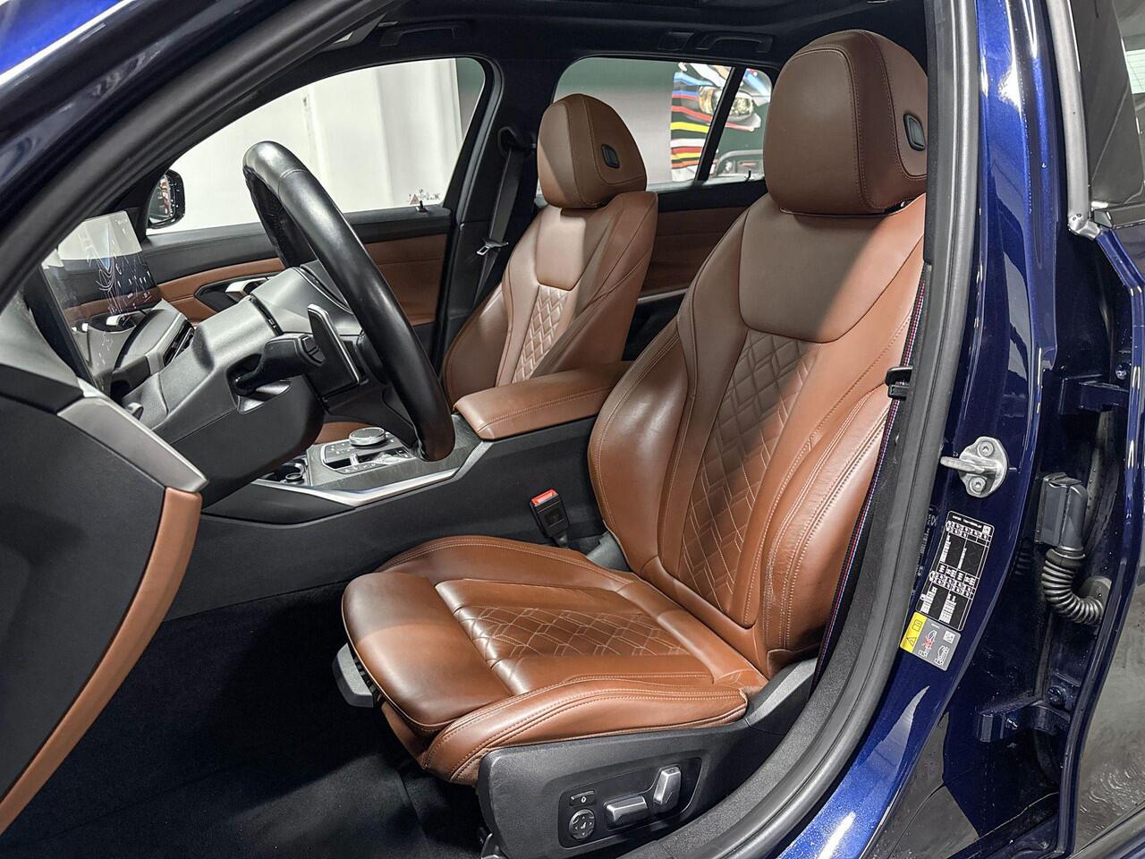 BMW 3-SERIE Touring 330e xDrive M Sport | Panoramadak | Leder