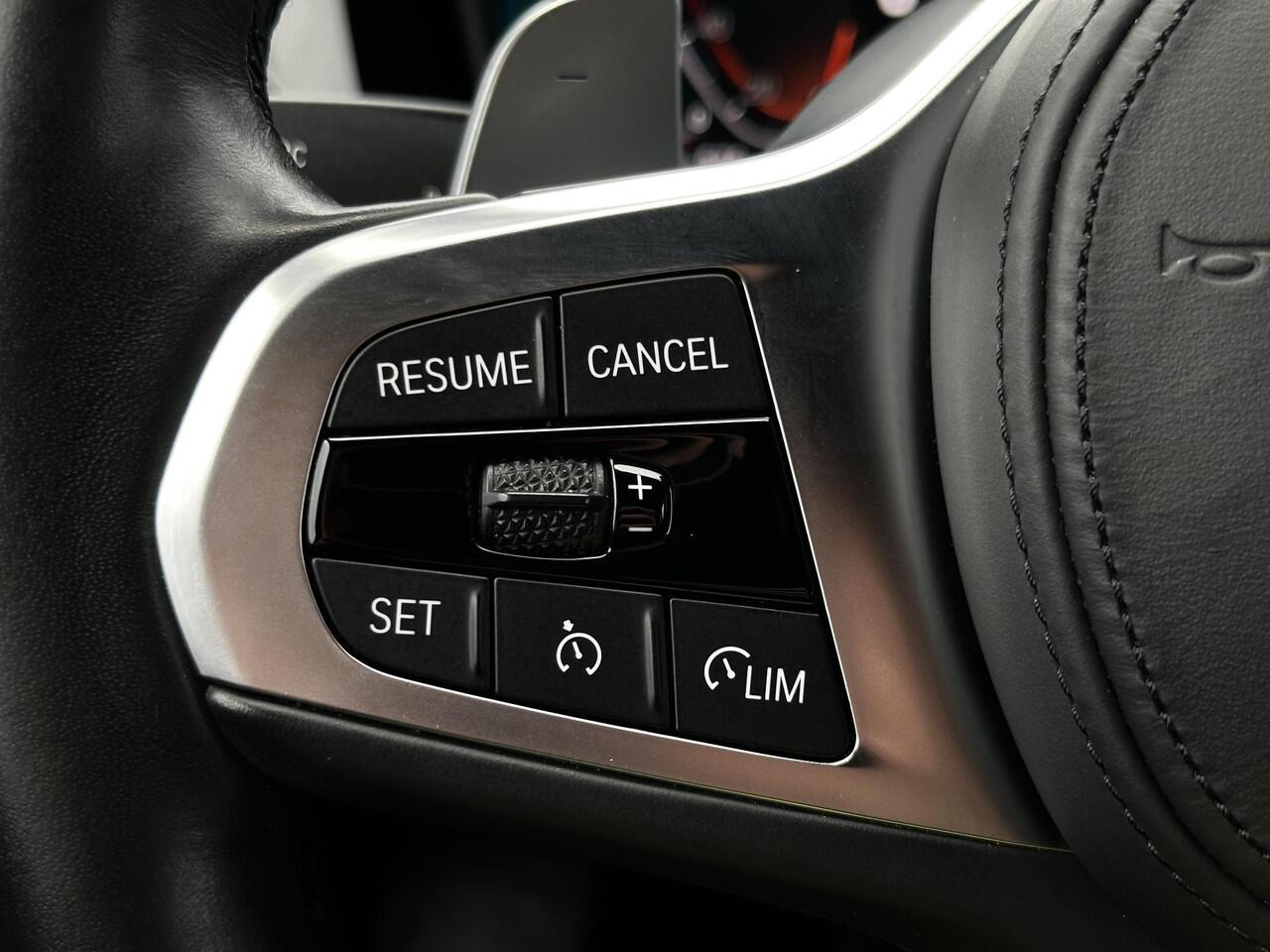 BMW 3-SERIE Touring 320i Corporate Executive | M-Sport onderstel | Sporstoelen | Trekhaak |