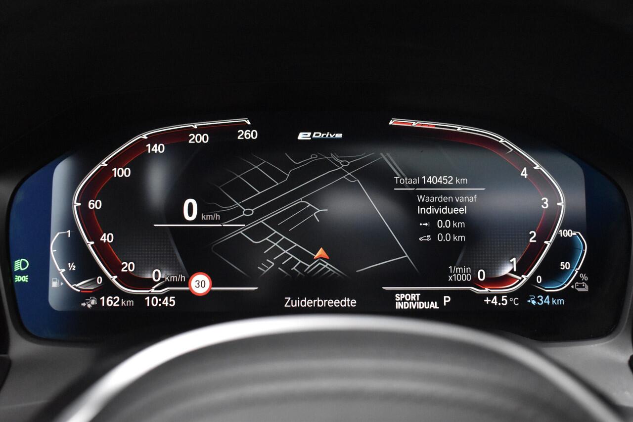 BMW 3-SERIE 320e M Sport Shadow | Pano | Laser Light | Head-Up | CarPlay | 19'' Wielen | Donker Getint Glas |