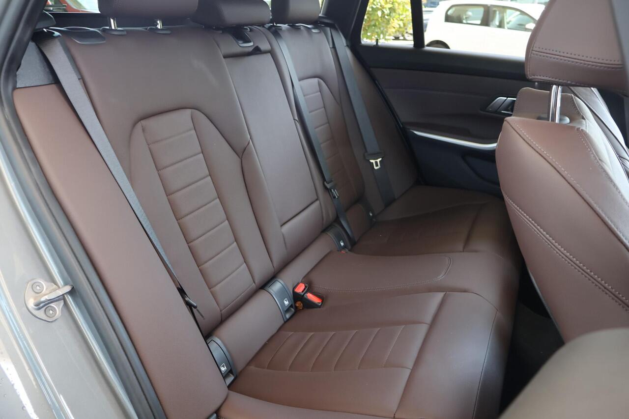 BMW 3-SERIE Touring 330e | M Sportpakket | Innovation Pack | Comfort Pack | Ekris Selection