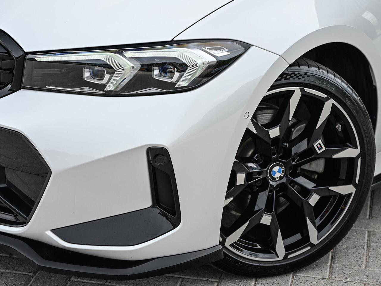 BMW 3-SERIE Touring 330e xDrive M-SPORT | FACELIFT | ACCU 19,5 kWh | ACTIVE CRUISE | ELEKTR. TREKHAAK | HIFI AUDIO | SHADOW LINE | CAMERA | FULL-LED | STUUR- EN STOELVERWARMING