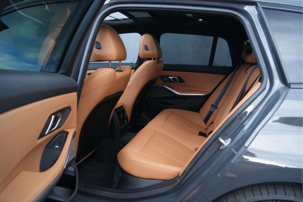 BMW 3-SERIE Touring 330e xDrive 292PK M-Sport Panorama/Harman-K/Wegkl-Trhk/360camera/Memory